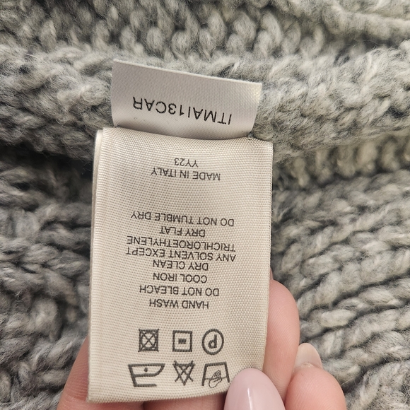 Womans Burberry Marini Wool Knit Sweater - Picture 7 of 7